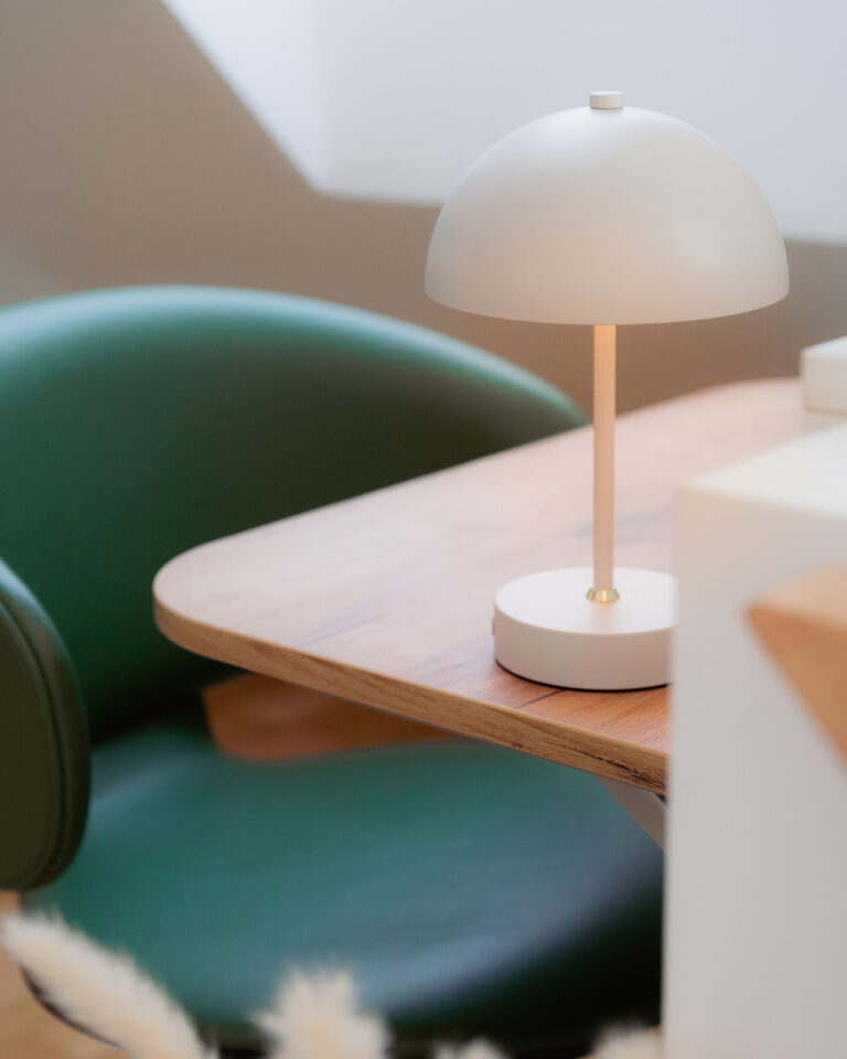 Detailaufnahme eines Home Office Bereichs in der Wohnung